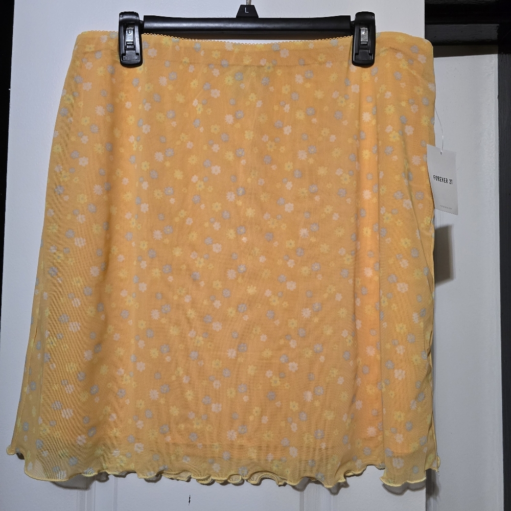 Forever 21 Plus Women's Yellow Floral Mini Skirt Size 1X